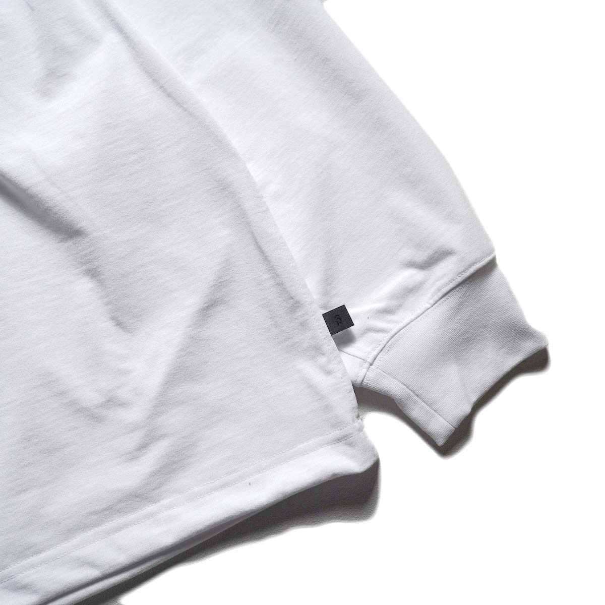 DAIWA PIER39 / TECH DRAWSTRING L/S TEE (White)