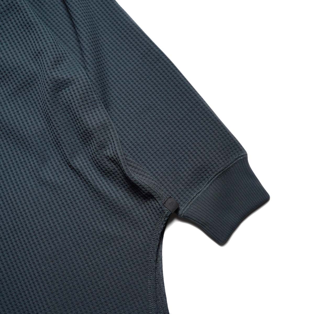 DAIWA PIER39 / W's TECH THERMAL HENLEY L/S (INK Black)