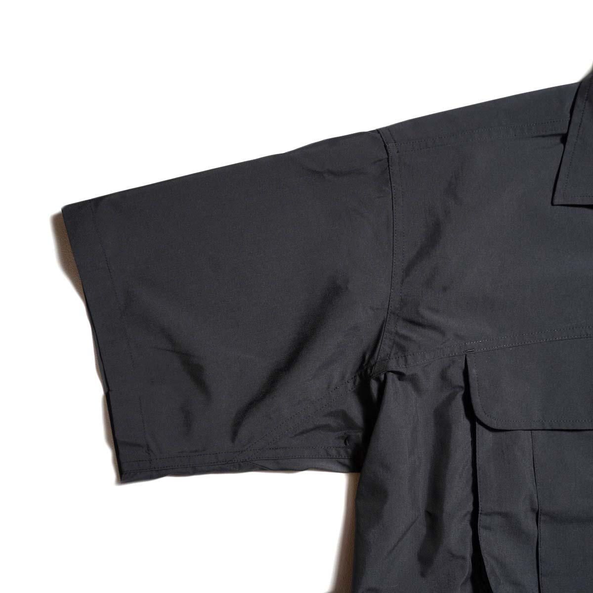 DAIWA PIER39 / TECH MULTI TOOL POCKET SHIRT S/S SOLID (Black)