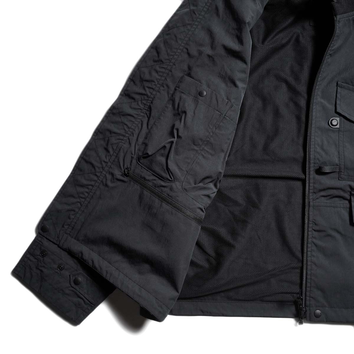 DAIWA PIER39 / W's TECH MIL MECHANICS JACKET (Black)