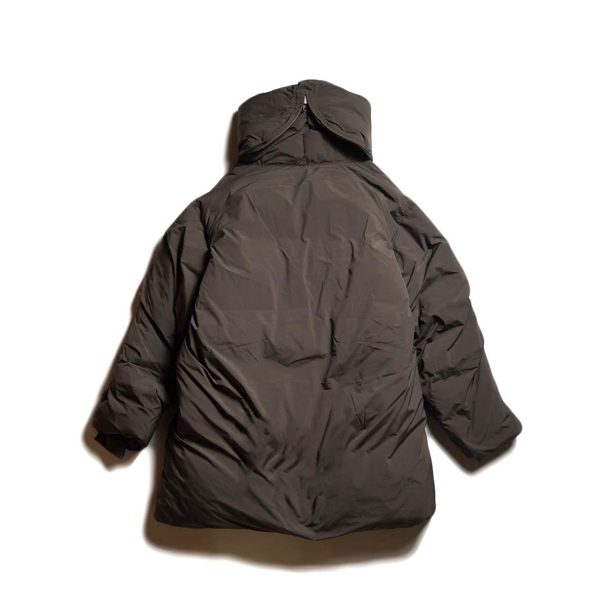 DAIWA PIER39 / W"s TECH 2WAY CADET DOWN PARKA (D.Brown) 背面