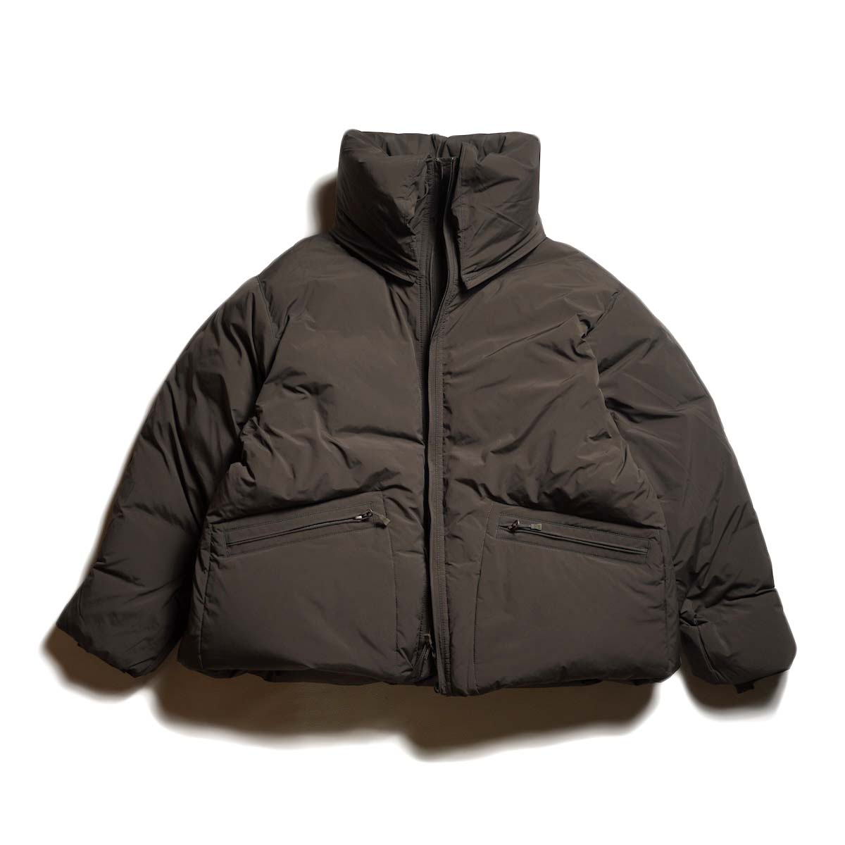 DAIWA PIER39 / W"s TECH 2WAY CADET DOWN PARKA (D.Brown) ショート丈 - 正面