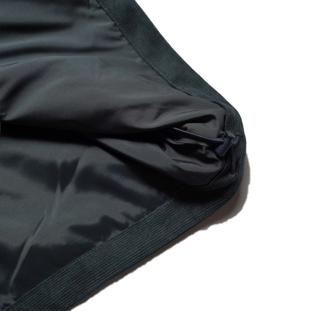 DAIWA PIER39 / TECH WADING JACKET CORDUROY (B.Green) 裾スピンドル