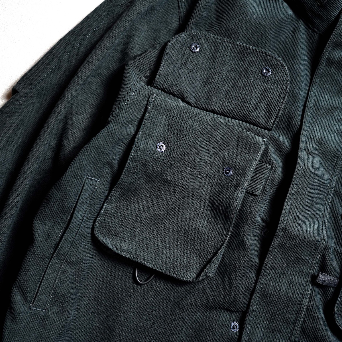DAIWA PIER39 / W"s TECH WADING JACKET CORDUROY (B.Green) フラップポケット②
