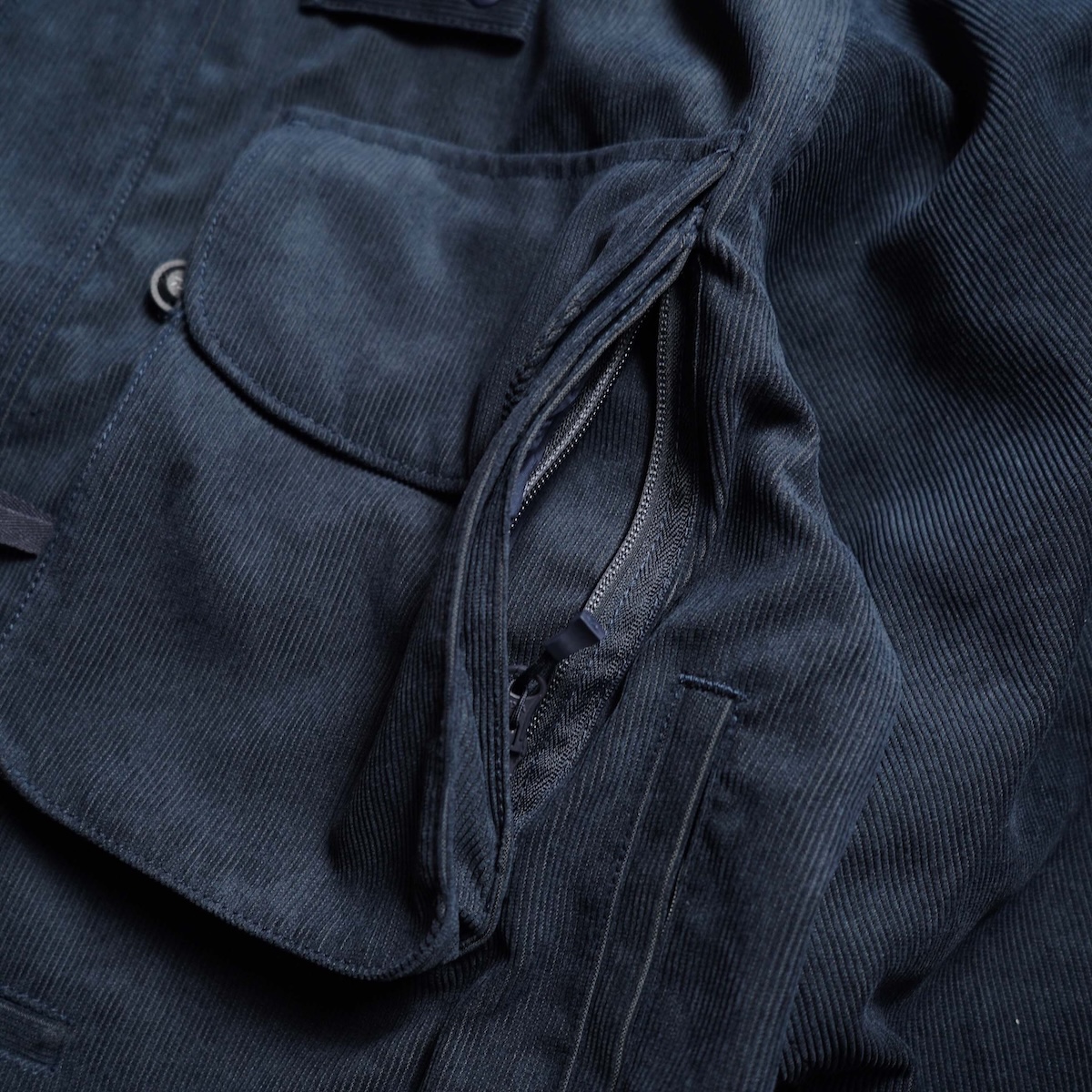 DAIWA PIER39 / W's TECH WADING JACKET CORDUROY (D.Navy) サイドポケット
