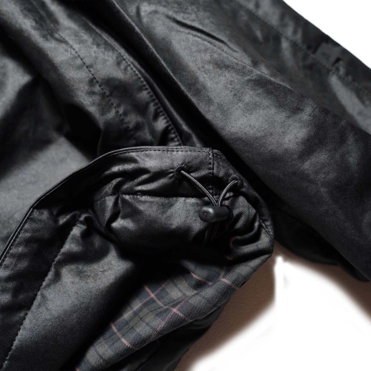 DAIWA PIER39 / TECH BRITISH SHORT HUNTER JACKET (Black) 裾スピンドル