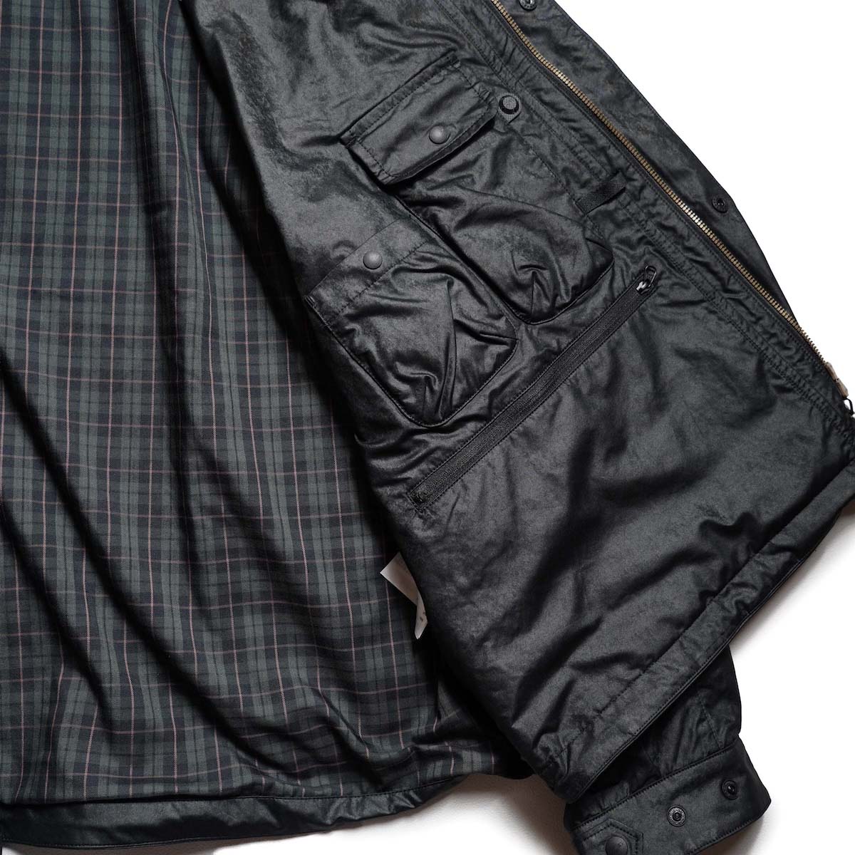 DAIWA PIER39 / TECH BRITISH SHORT HUNTER JACKET (Black) 内ポケット①