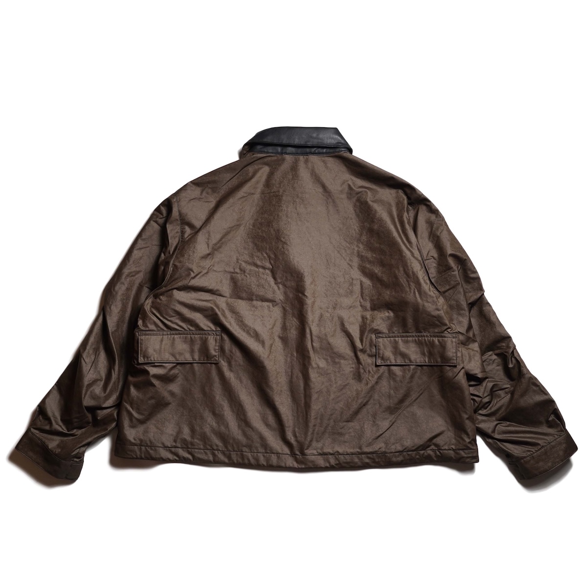 DAIWA PIER39 / TECH BRITISH SHORT HUNTER JACKET (D.Brown) 背面