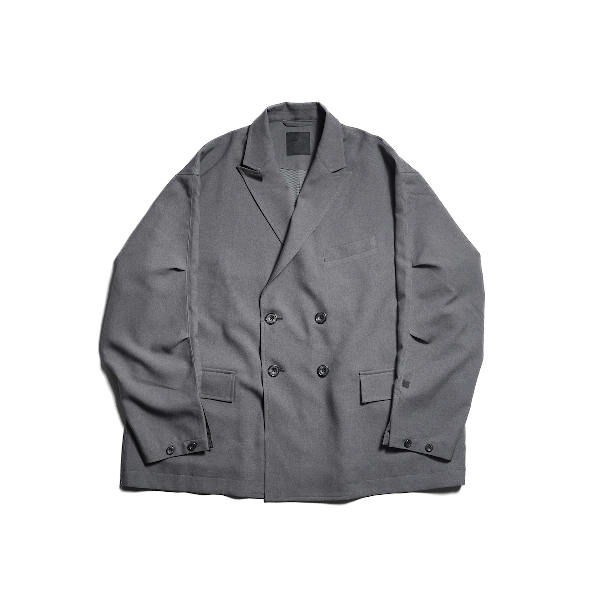 DAIWA PIER39 / TECH DOUBLE-BREASTED JACKET (Charcoal)