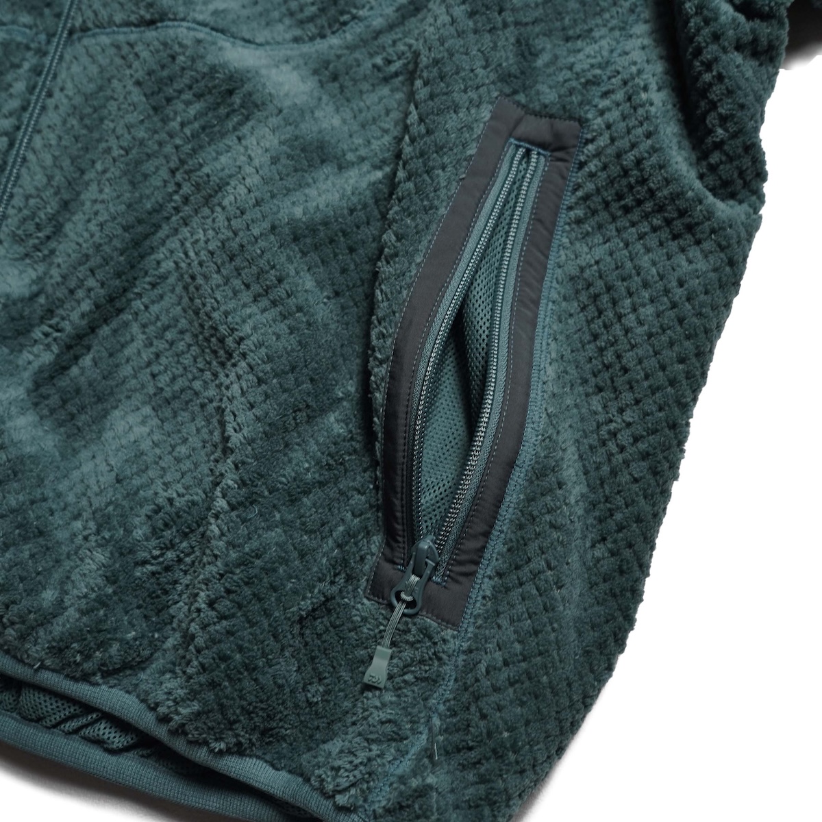 DAIWA PIER39 / TECH MIL FLEECE JACKET (Smoke Green) サイドポケット