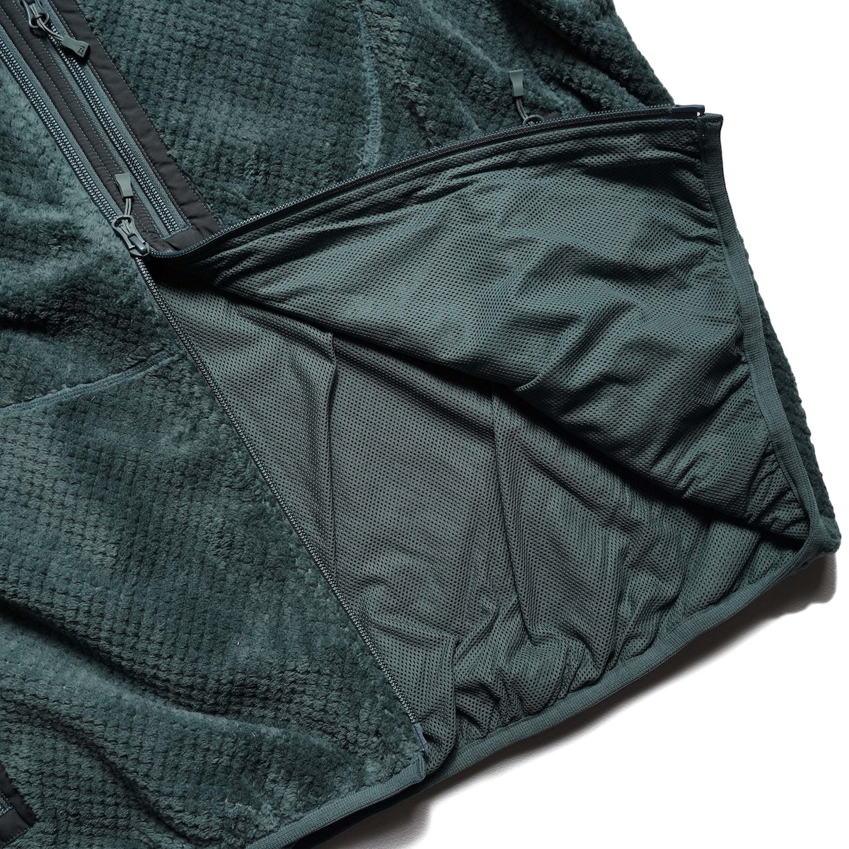 DAIWA PIER39 / TECH MIL FLEECE JACKET (Smoke Green) メッシュライニング