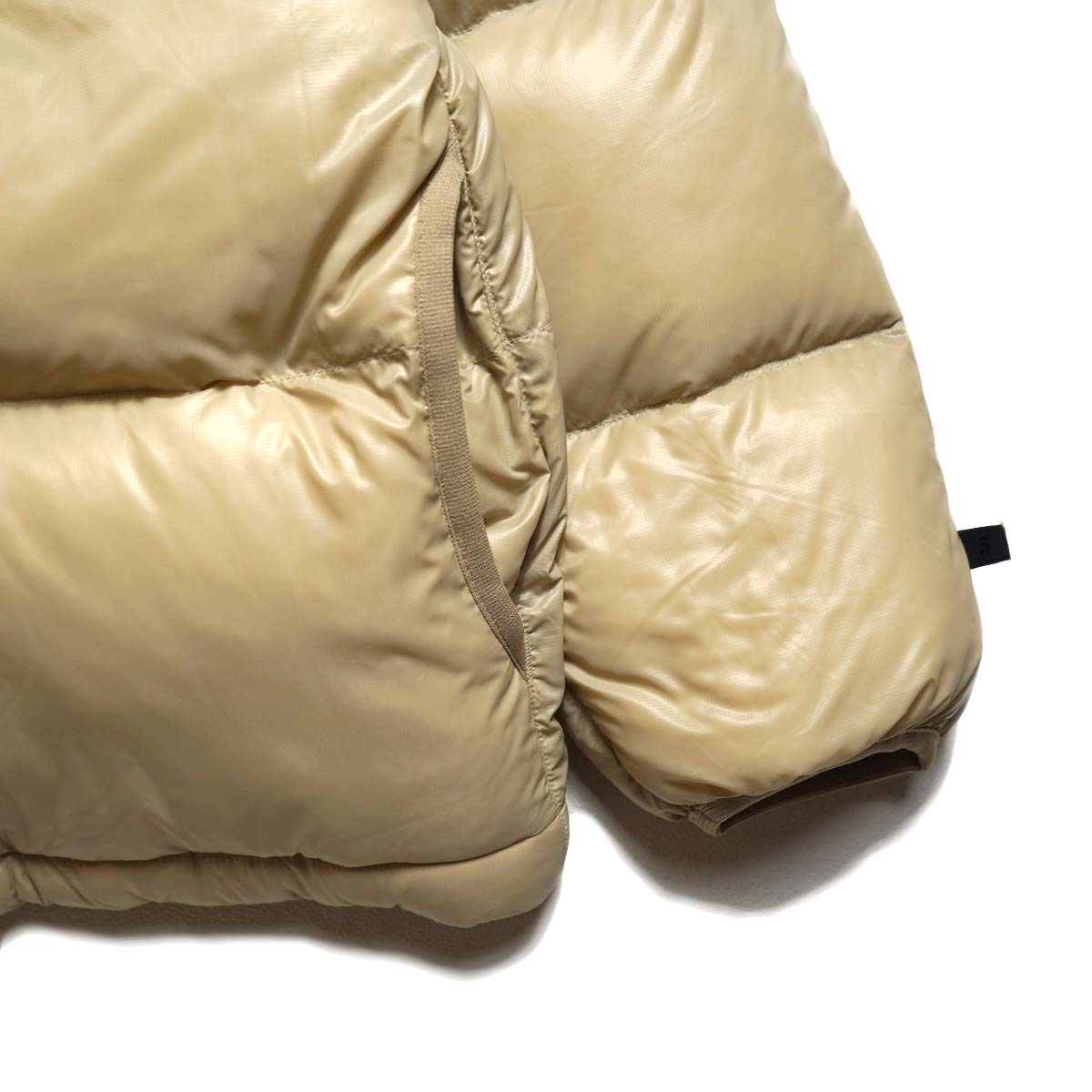 DAIWA PIER39 / W"s TECH ULTRA LIGHT DOWN JACKET (Beige)  サイドポケット