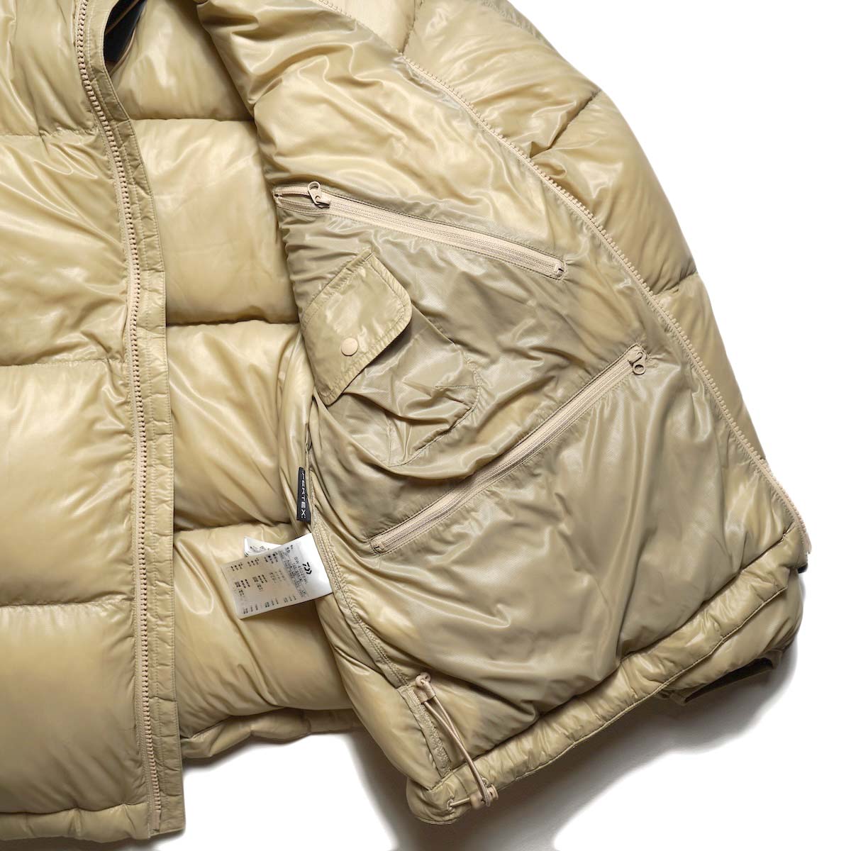 DAIWA PIER39 / W"s TECH ULTRA LIGHT DOWN JACKET (Beige) 内ポケット①