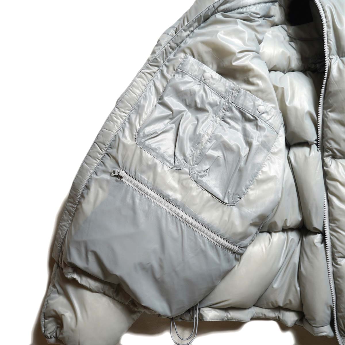 DAIWA PIER39 / W's TECH ULTRA LIGHT DOWN JACKET (LT.Gray) 内ポケット②