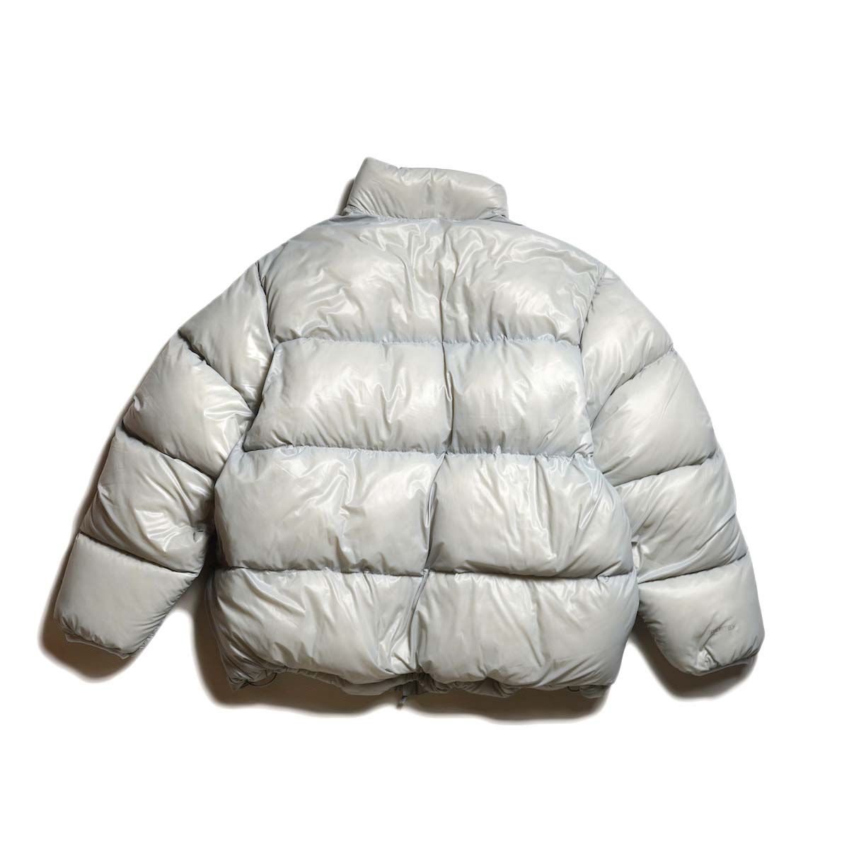 DAIWA PIER39 / W's TECH ULTRA LIGHT DOWN JACKET (LT.Gray) 背面