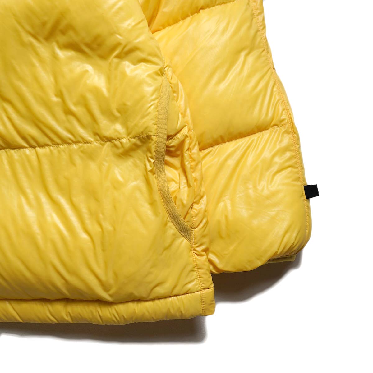 DAIWA PIER39 / W's TECH ULTRA LIGHT DOWN JACKET (Bright Yellow) サイドポケット