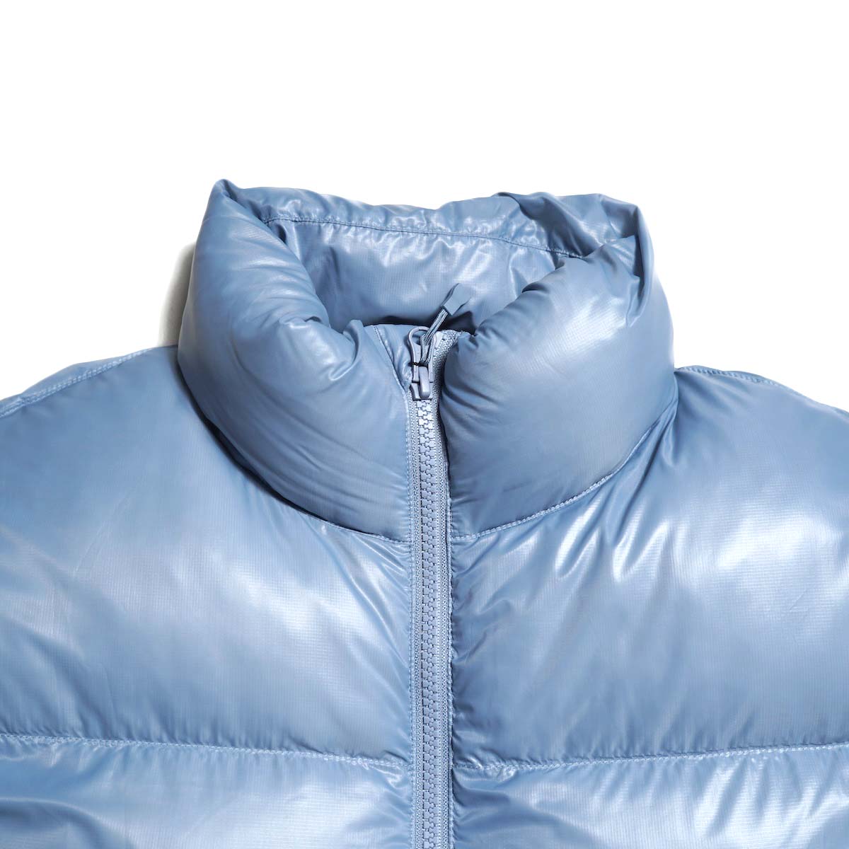 DAIWA PIER39 / W's TECH ULTRA LIGHT DOWN VEST (LT.Blue) スタンドカラー