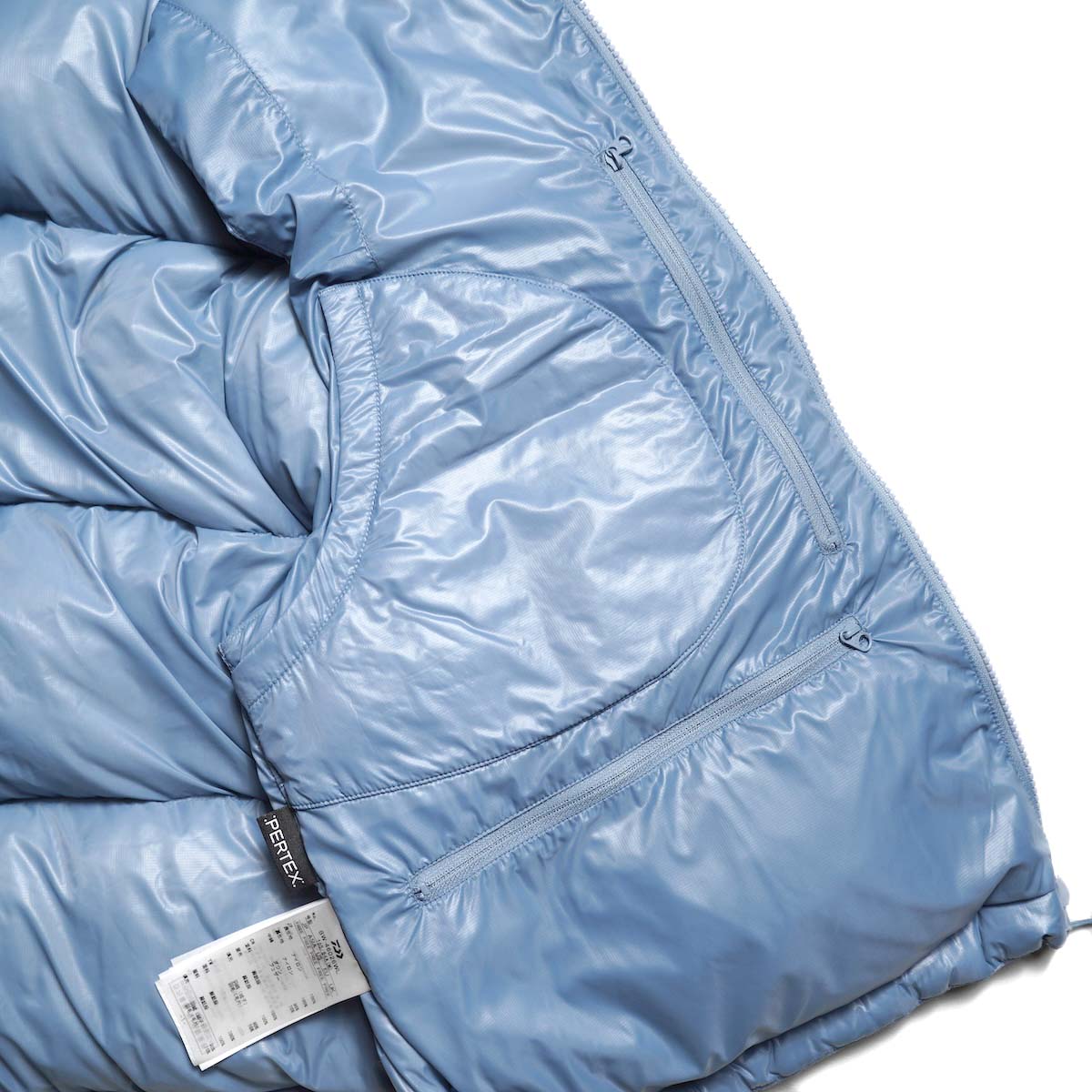 DAIWA PIER39 / W's TECH ULTRA LIGHT DOWN VEST (LT.Blue) 内ポケット①