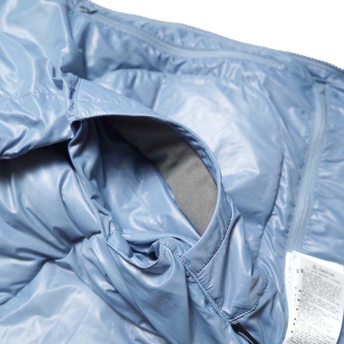 DAIWA PIER39 / W's TECH ULTRA LIGHT DOWN VEST (LT.Blue) ハンドウォーマーポケット