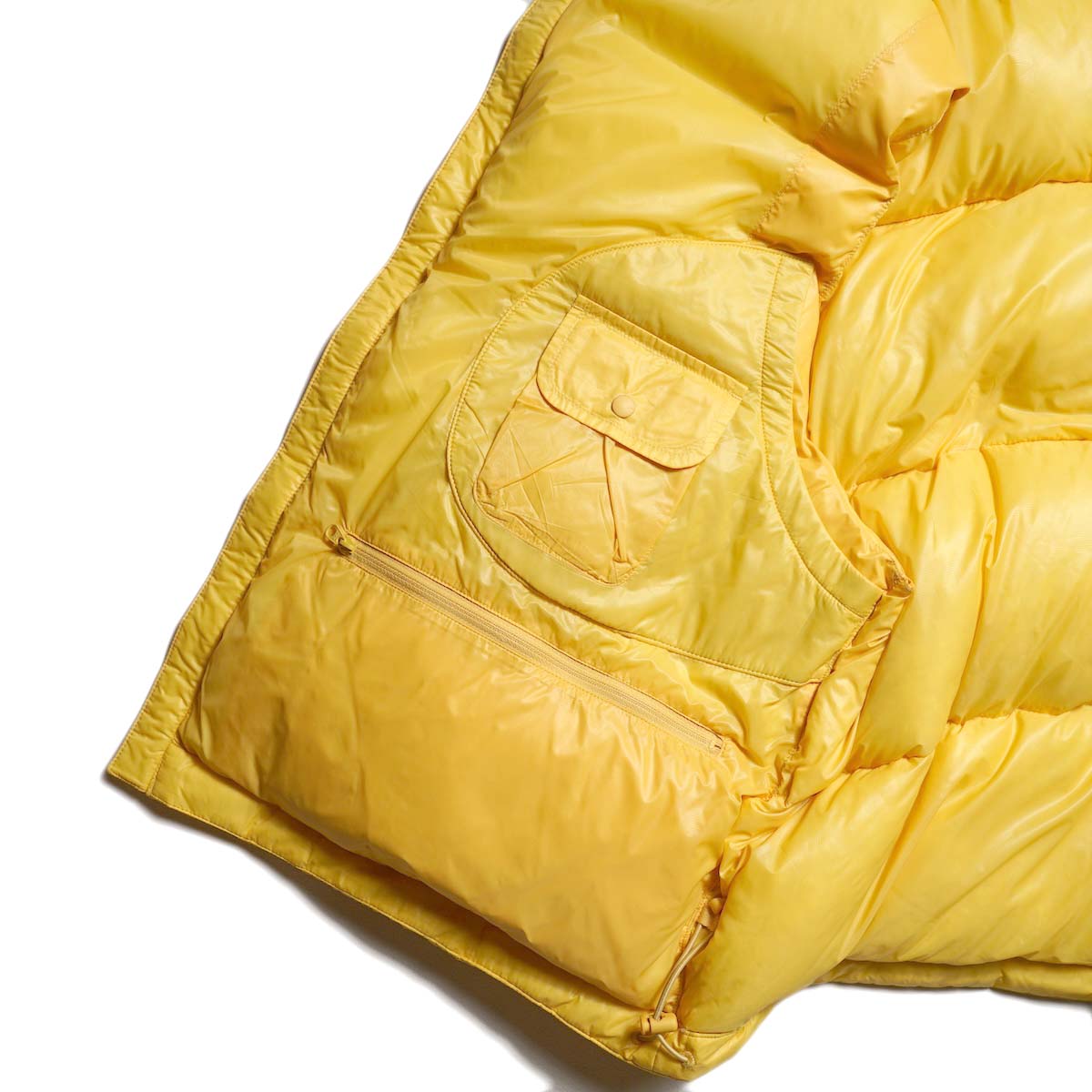 DAIWA PIER39 / W's TECH ULTRA LIGHT DOWN VEST (Bright Yellow) 内ポケット②