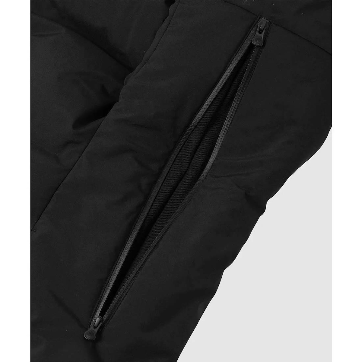 DESCENTE ALLTERAIN / 水沢ダウンオーバーサイズ "マウンテニア" (Black) ピットジップベンチレーション