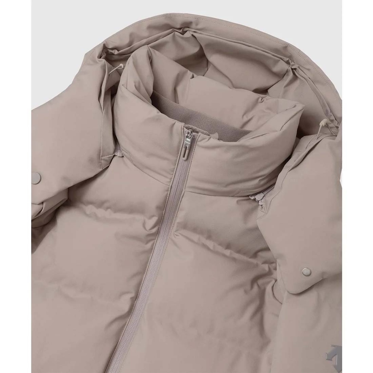 DESCENTE ALLTERAIN / 水沢ダウンコート アンカーHC (Beige) フード周り