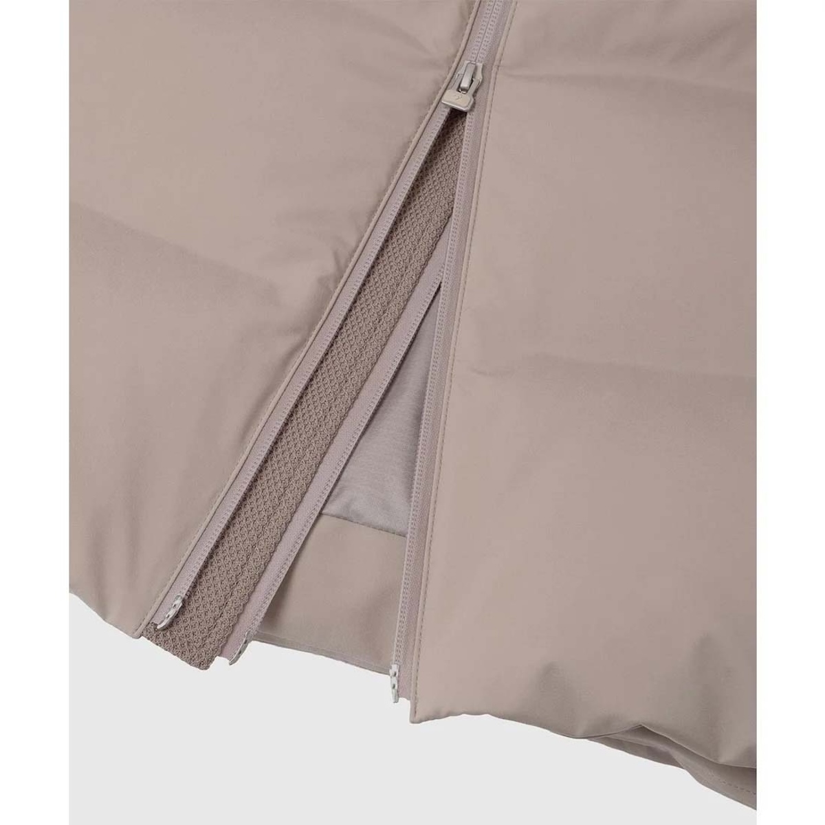 DESCENTE ALLTERAIN / 水沢ダウンコート アンカーHC (Beige) 裾