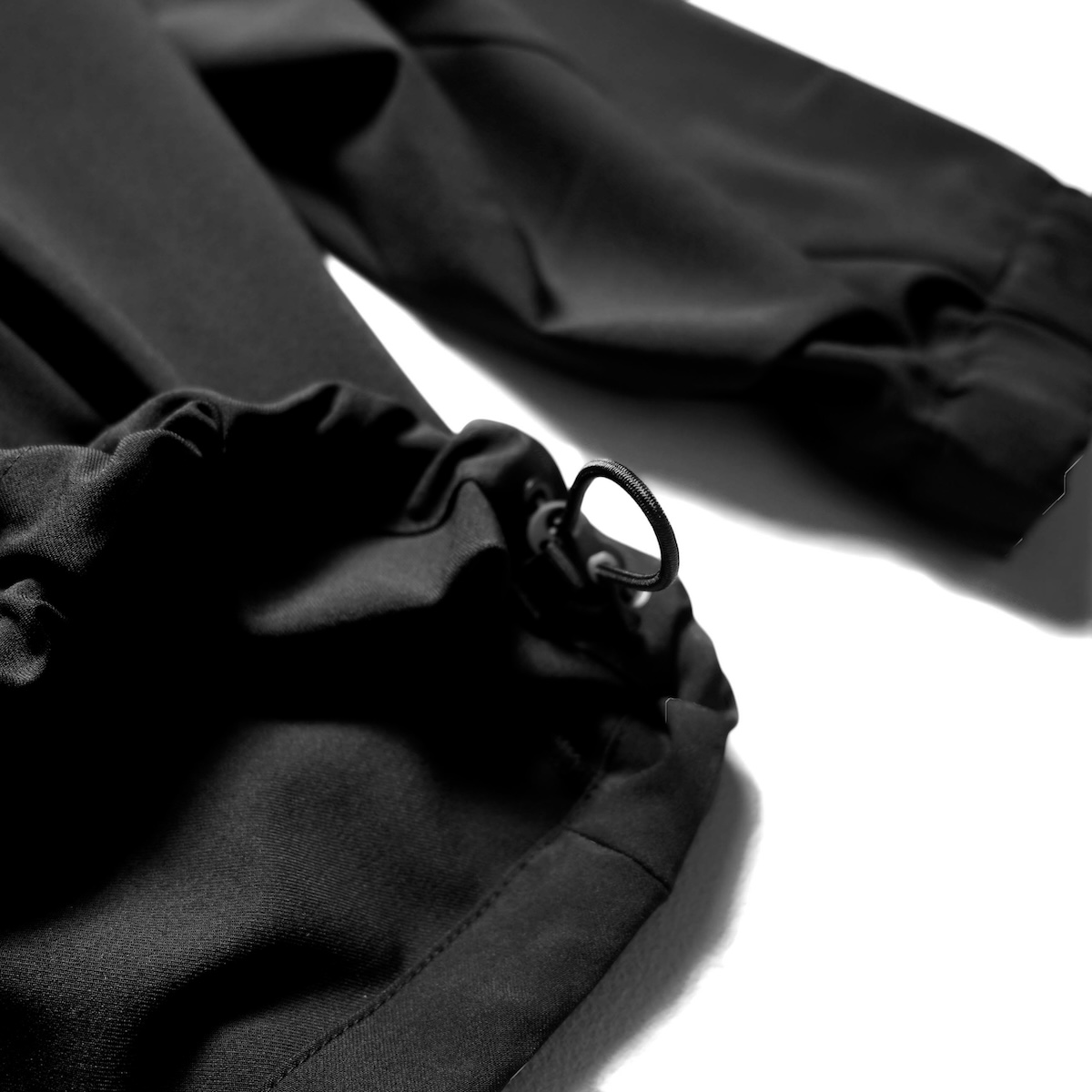 DESCENTE ALLTERRAIN I/O / TECH ANORAK (Black)