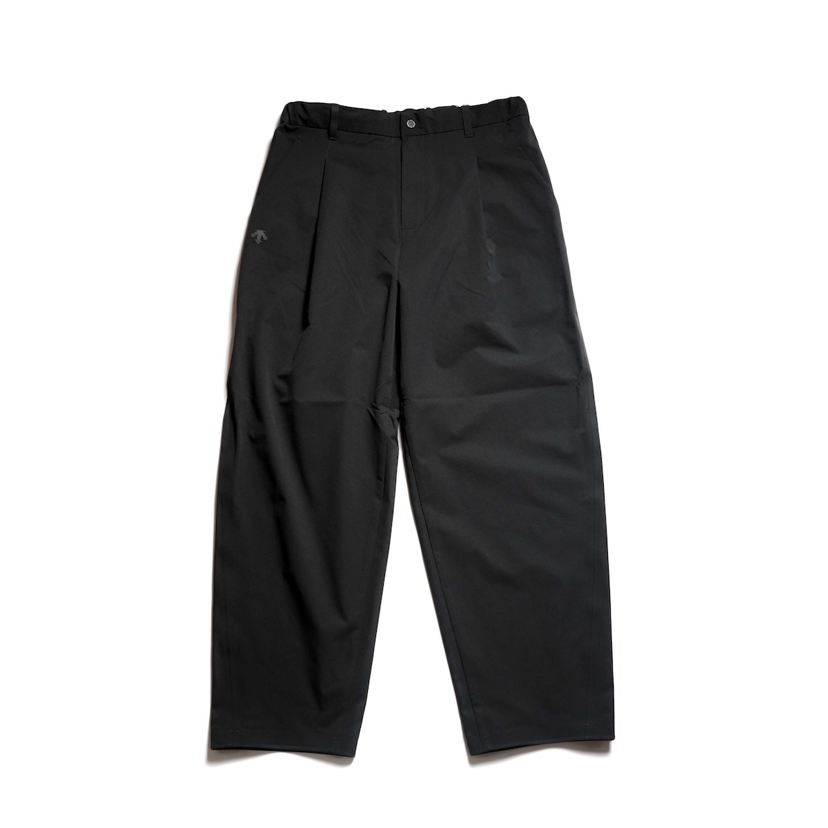 はるはるさん専用　DESCENTE 黒パンツ DESCENTE ALLTERRAIN / SEAMLESS STRETCH TAPERED PANTS (Black)