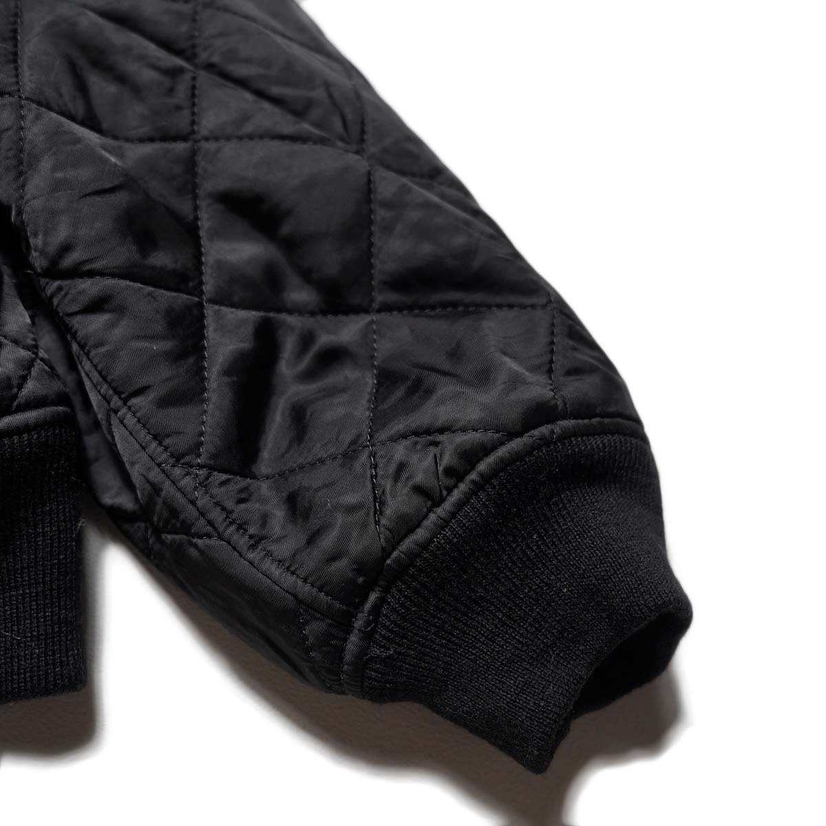 Engineered Garments / A-1 Jacket - Polyester Diamond Quilt (Black) 袖リブ
