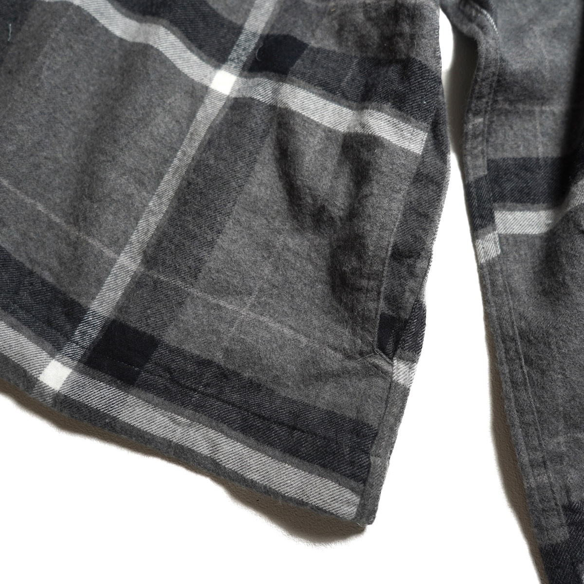 Engineered Garments / Cagoule Shirt - Brushed Big Plaid (Grey / Black) サイドポケット