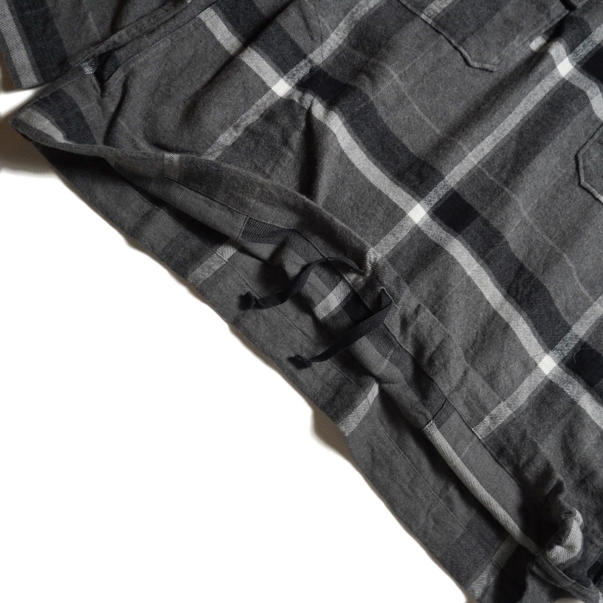 Engineered Garments / Cagoule Shirt - Brushed Big Plaid (Grey / Black) 裾、ドローコード