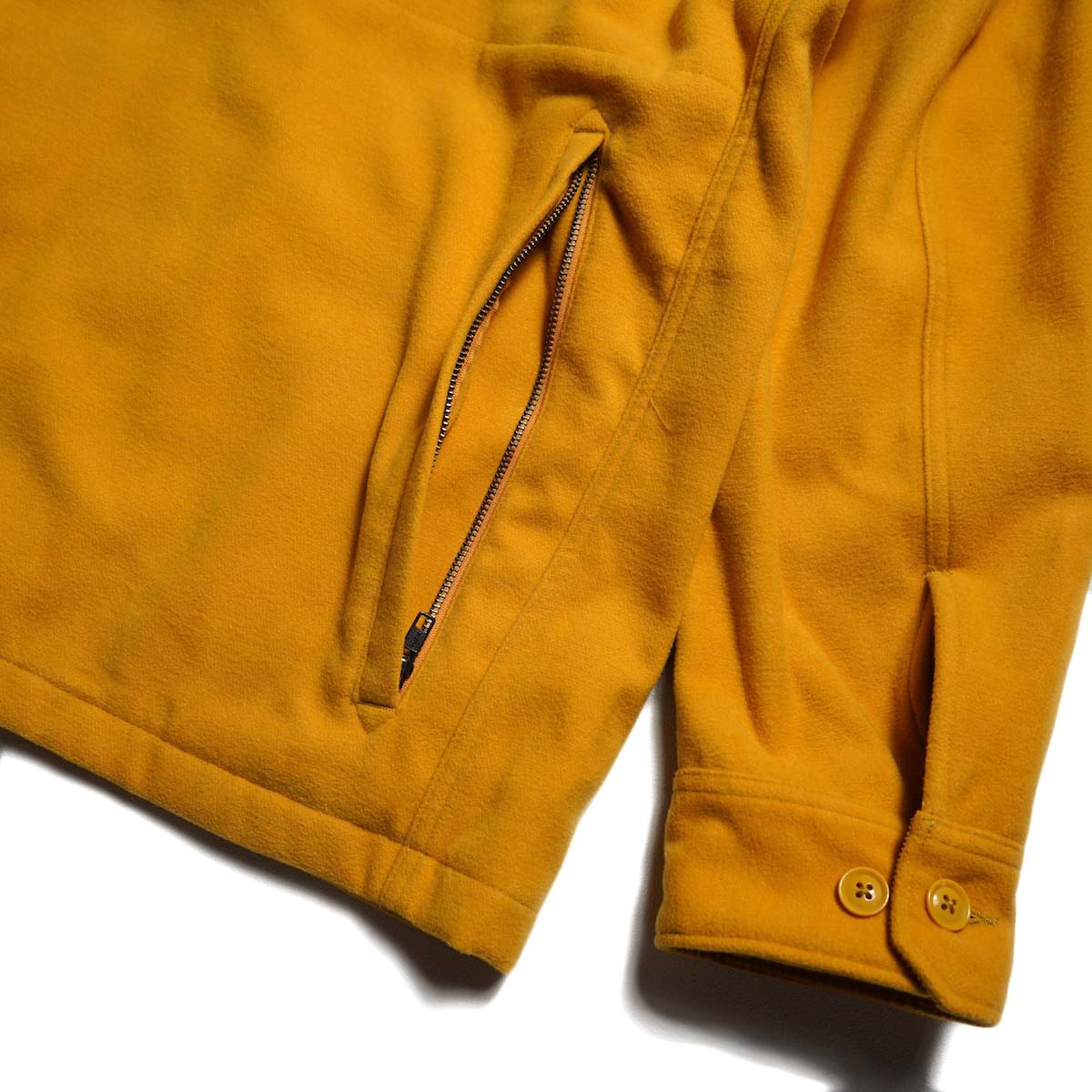 Engineered Garments / Cruiser Jacket - Polyester Fake Melton (Gold) 背面ポケット