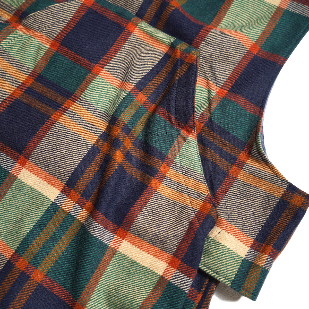 Engineered Garments / Fowl Vest - Heavy Wool Plaid (Navy / Brown) ゲームポケット