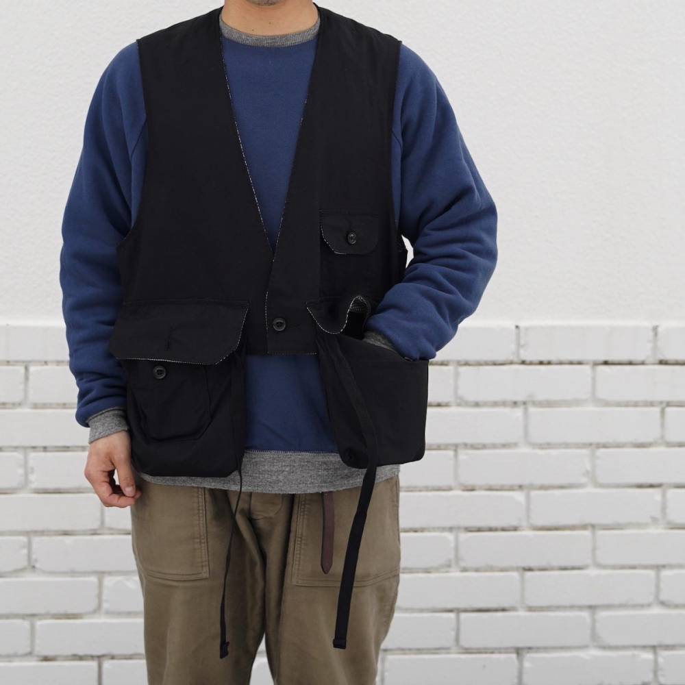 Engineered Garments / Fowl Vest - Lt.Weight Nyco Poplin (Black)  着用イメージ①