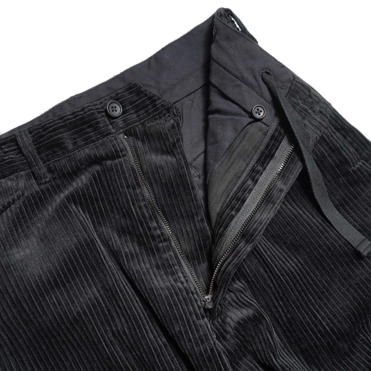 Engineered Garments / Officer Pant - Cotton 4.5W Corduroy (Black) ウエストコード