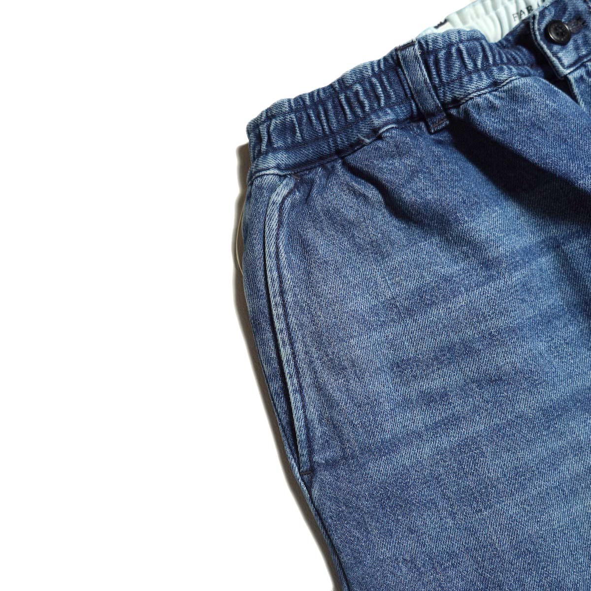 FARAH / Easy Wide Tapered Slacks (Blue Vintage)