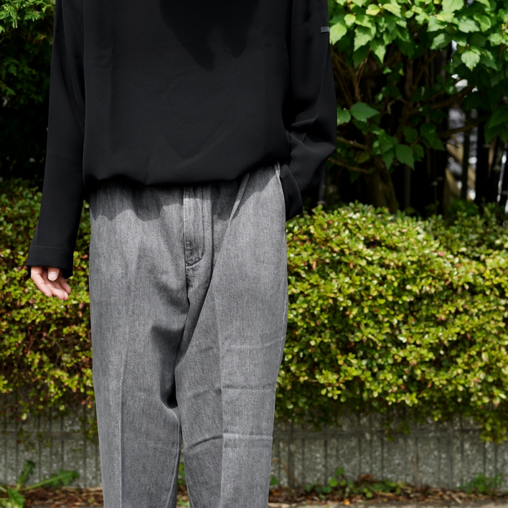 FARAH / Easy Wide Tapered Pants (Black)