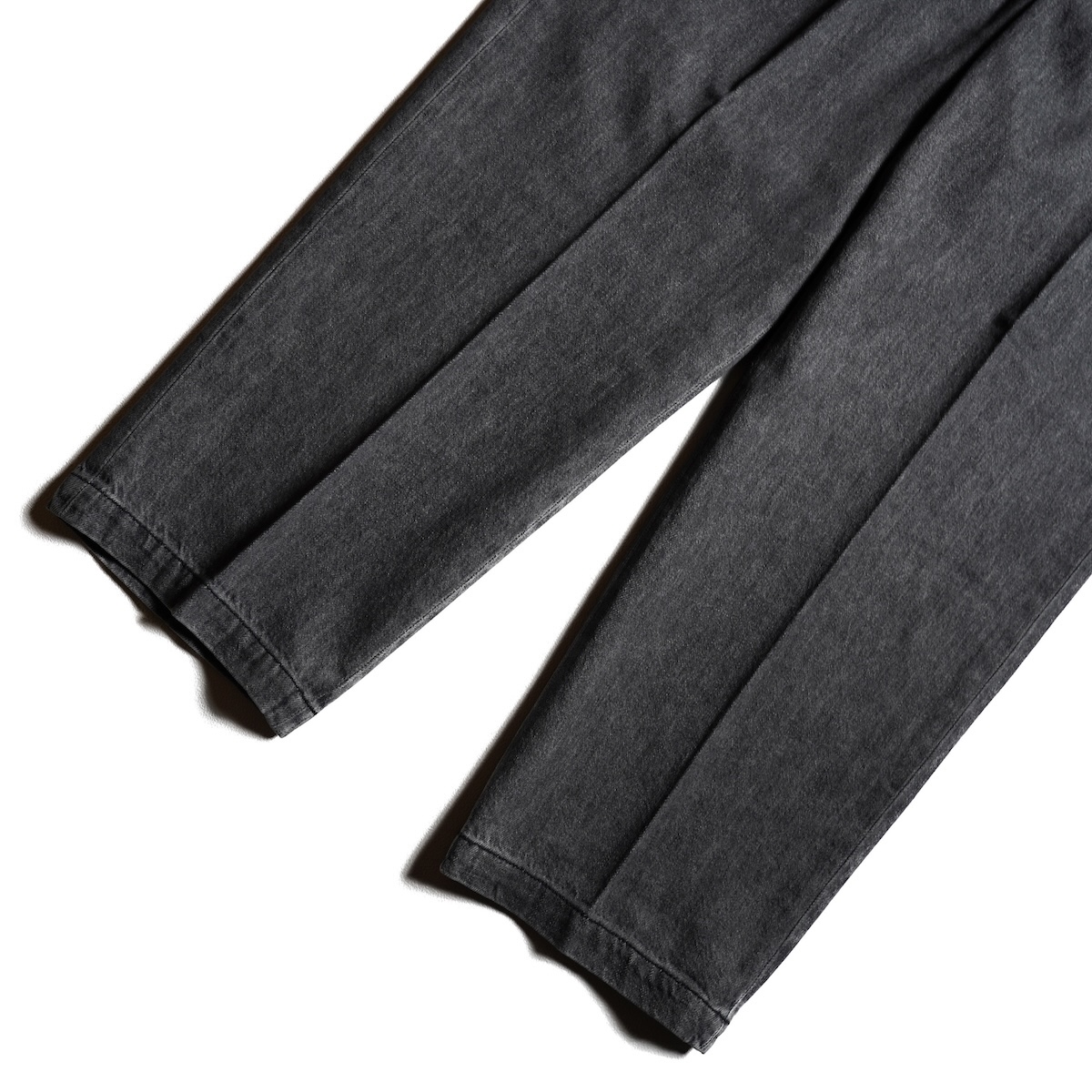 FARAH / Easy Wide Tapered Pants (Black)