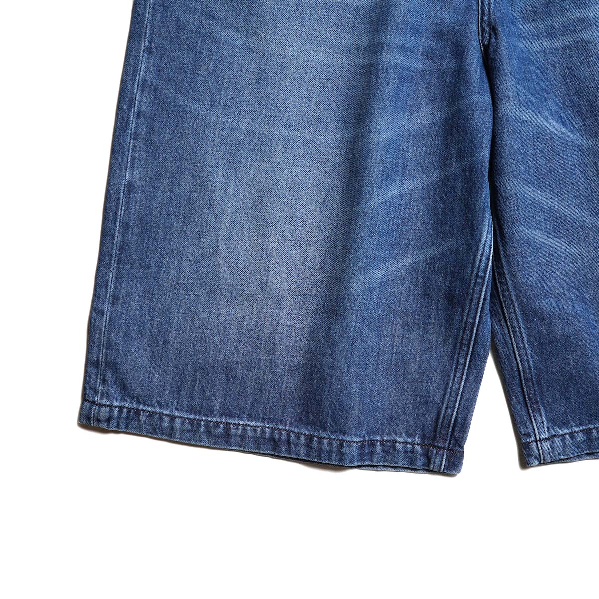 FARAH / BAGGY SHORTS (Blue Vintage) 裾