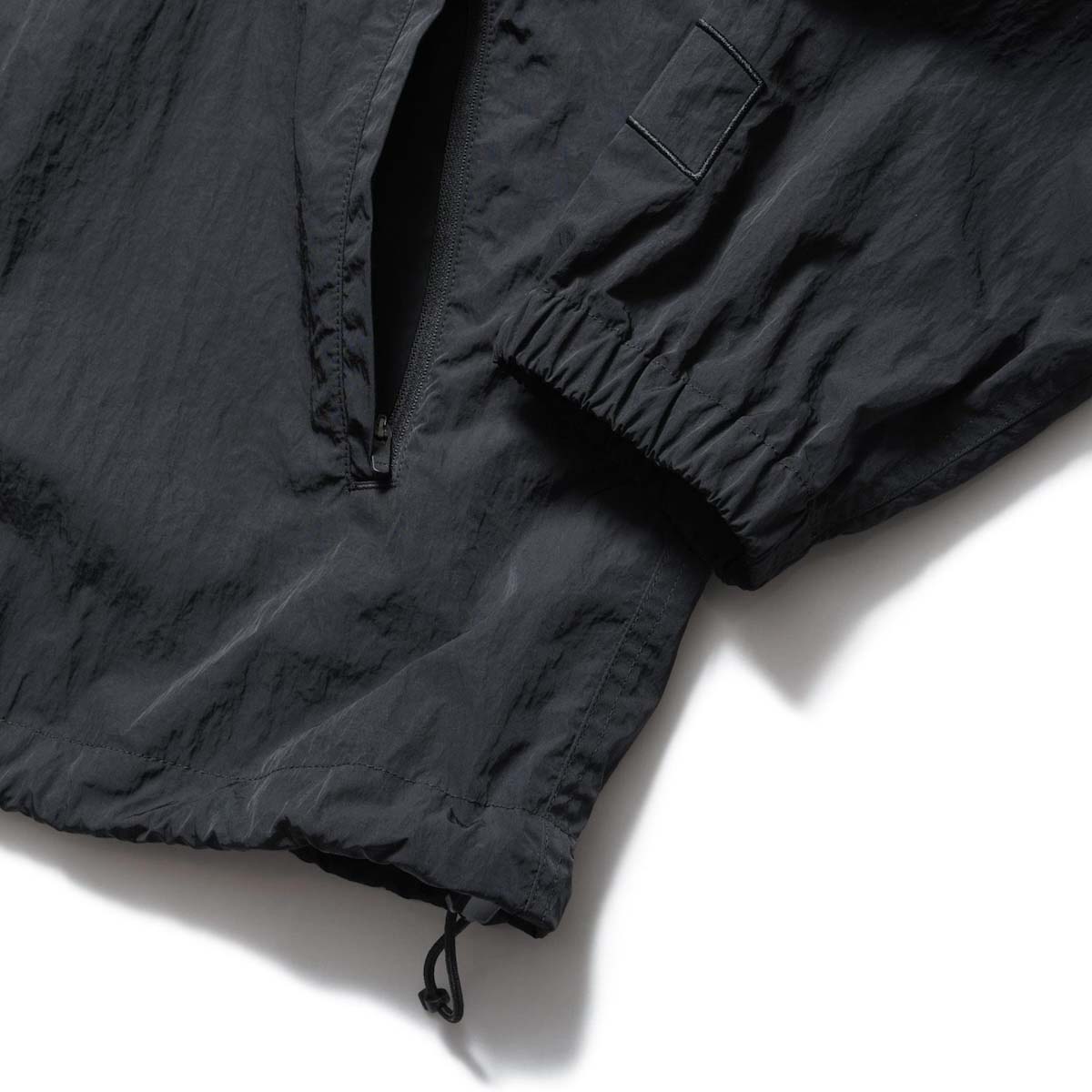 F.C.Real Bristol / BIG LOGO NYLON STAND COLLAR BLOUSON (Black)