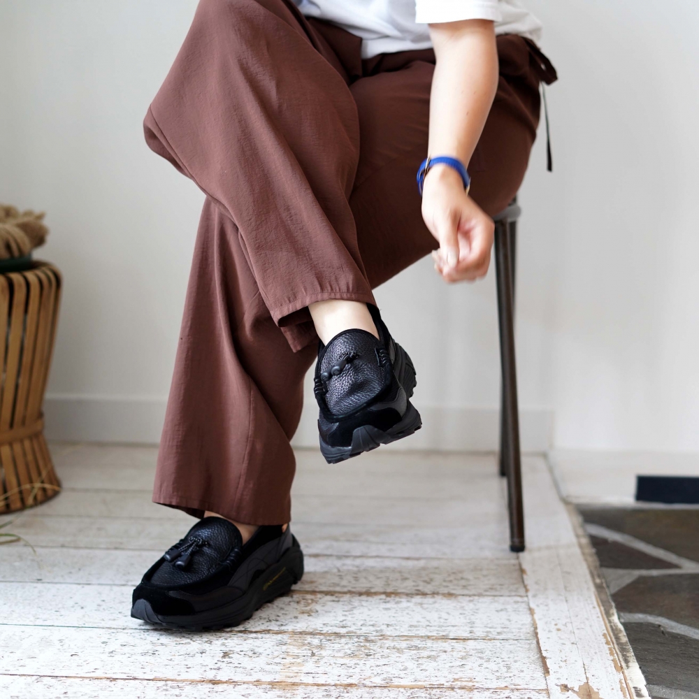 Hender Scheme / polar loafer (Black)