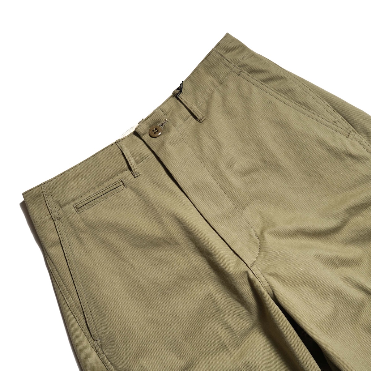 HYKE / BARREL LEG CHINO TROUSERS (Khaki)
