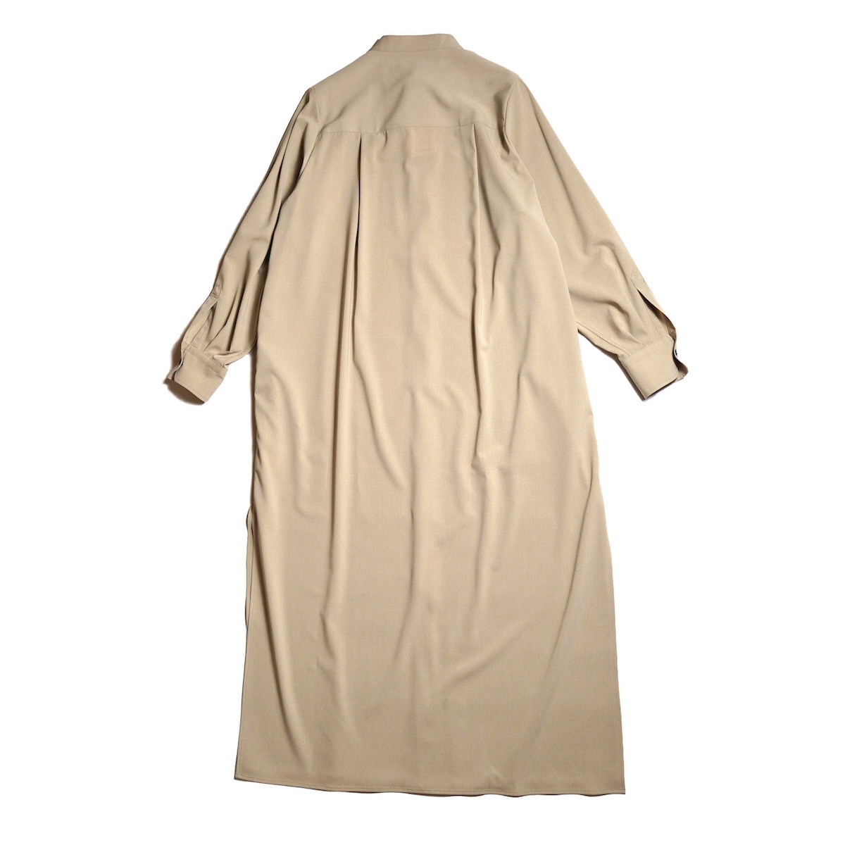 HYKE / MAXI SHIRT DRESS (Beige)　背面