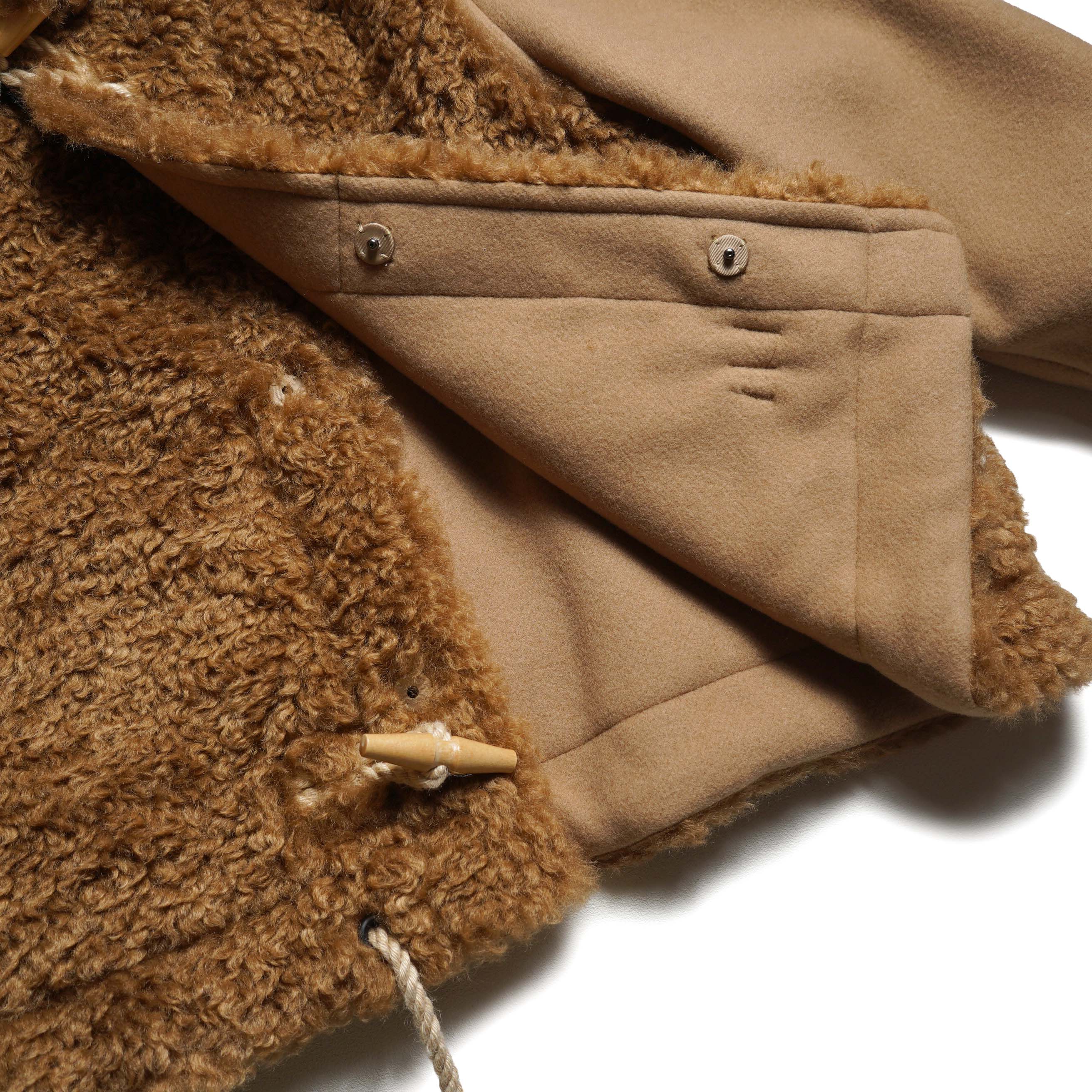 HYKE / DOUBLE FACE FAUX SHEARLING DUFFLE JACKET (Beige) 裏地