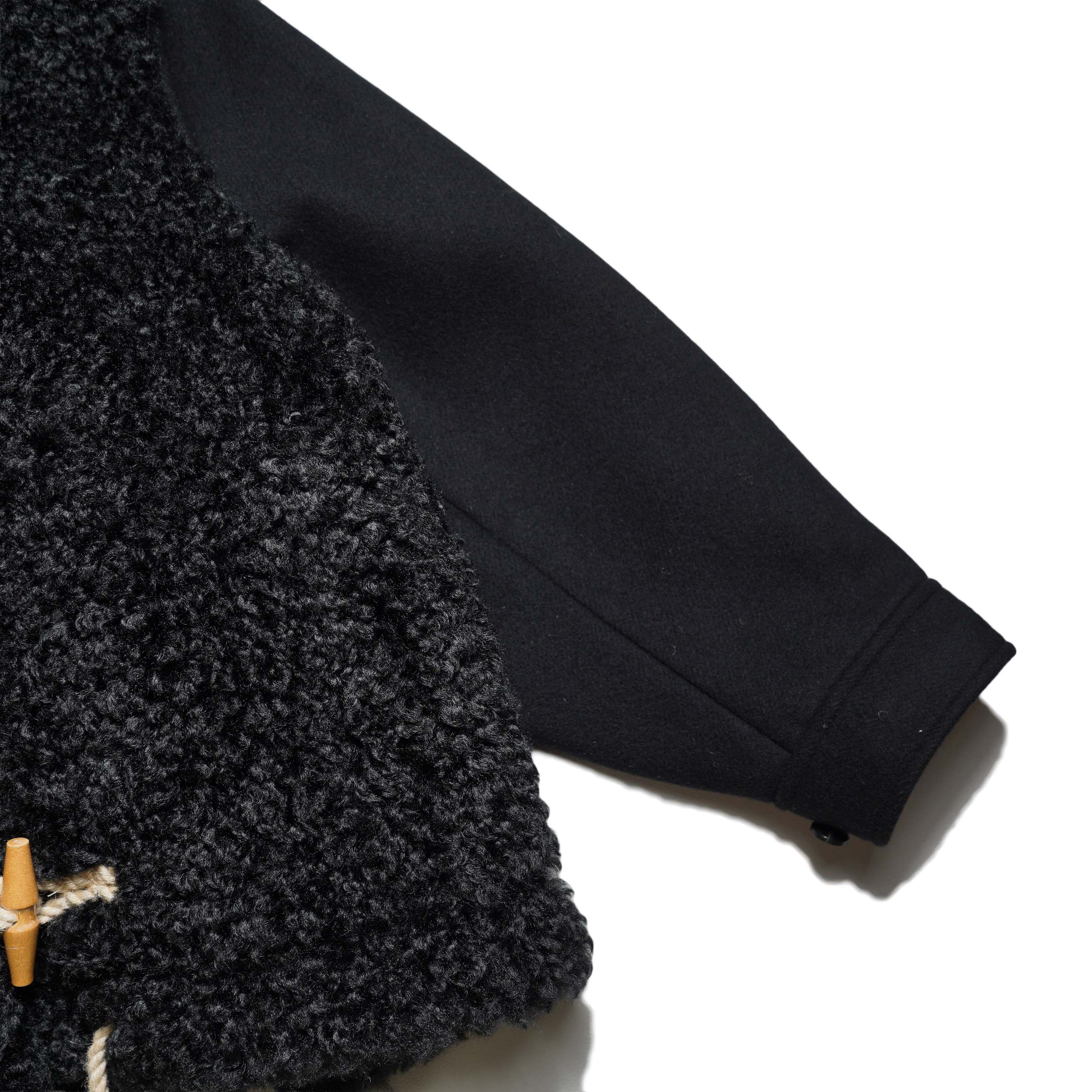 HYKE / DOUBLE FACE FAUX SHEARLING DUFFLE JACKET (Black) 袖
