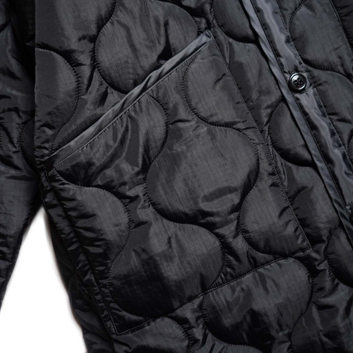 HYKE / QUILTED LINER COAT (Black) ポケット