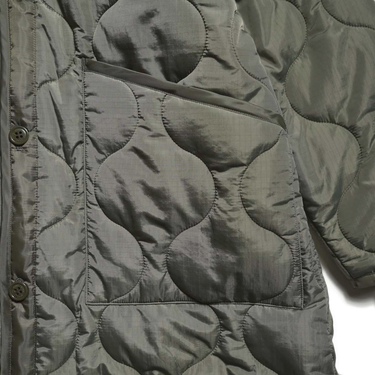HYKE / QUILTED LINER COAT (Black) ポケット