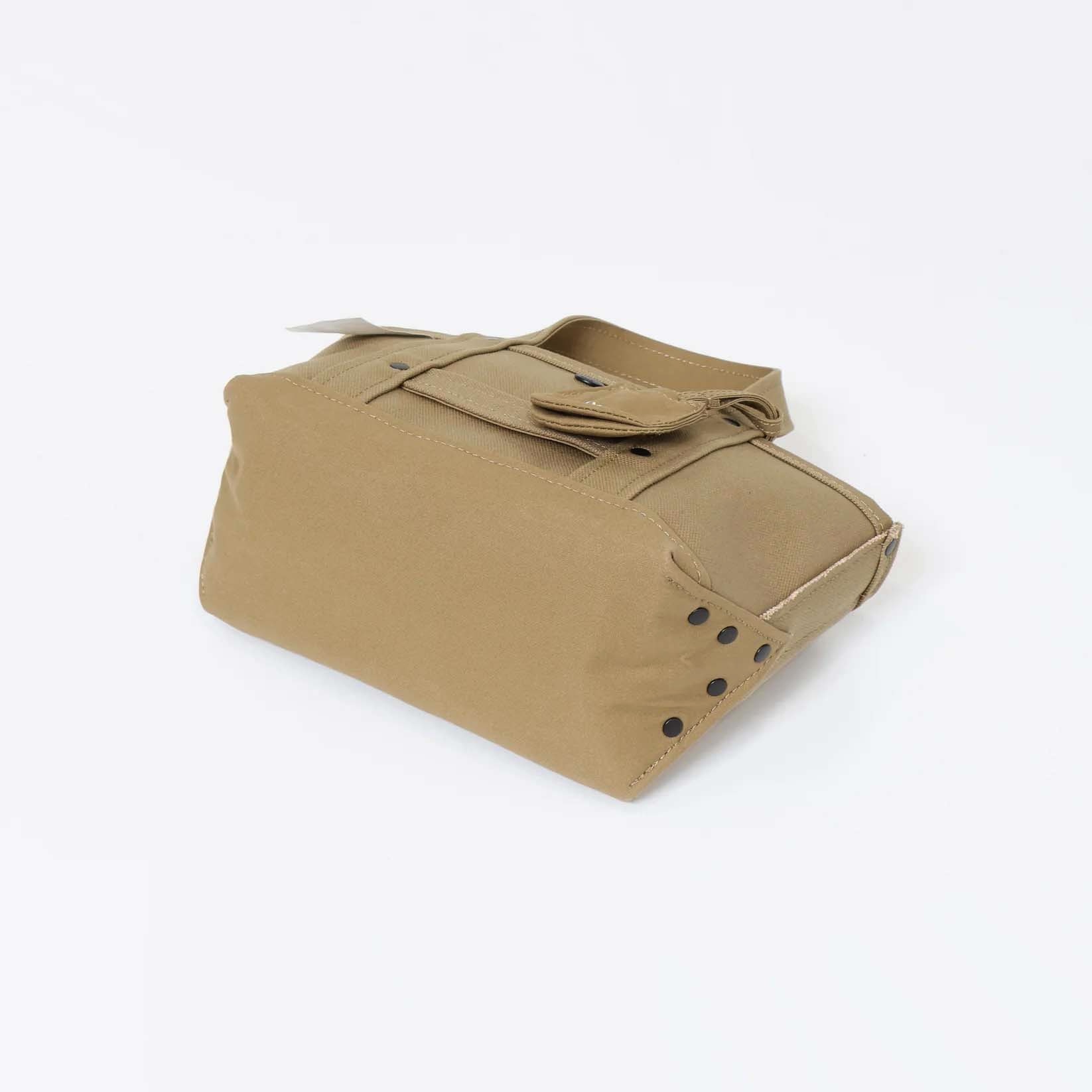 HYKE  / TOTE BAG - SMALL (Khaki) 底マチ