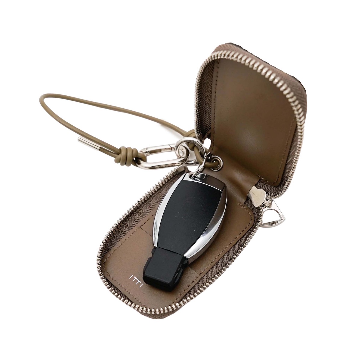 ITTI / CRISTY SMART KEY CASE - Diplo Fjord